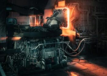 Otto ore di sciopero alle Ferriere nord contro gli incidenti sul lavoro