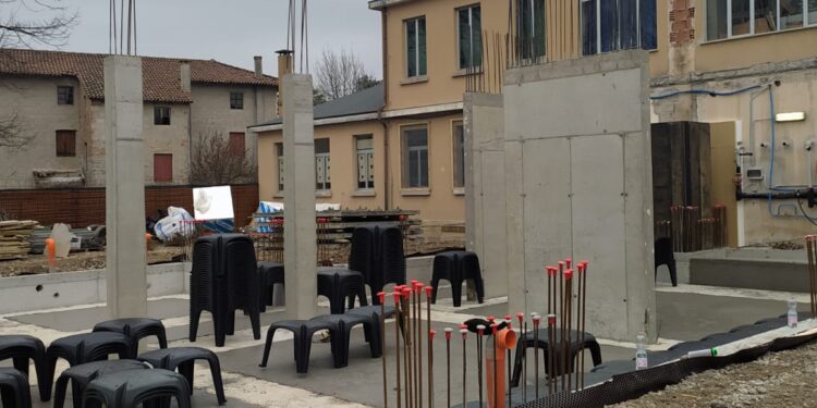 Camino al Tagliamento. Scuola più grande entro settembre