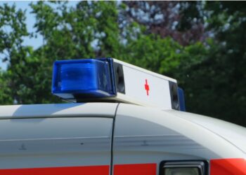 Ennesimo infortunio sul lavoro, ferite gravi per un operaio di Gonars