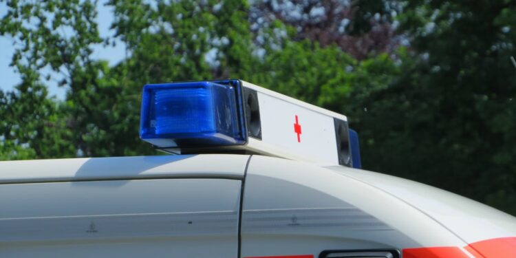 Ennesimo infortunio sul lavoro, ferite gravi per un operaio di Gonars