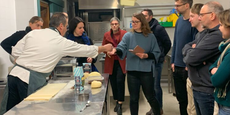 Cjarsons e Idriskij Zlikrofi costruiscono ponti