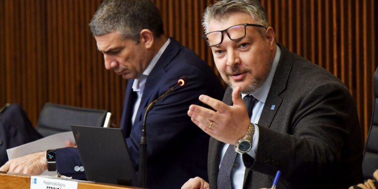 Modifiche alle regole sui ballottaggi. Via libera in Commissione solo coi voti della maggioranza