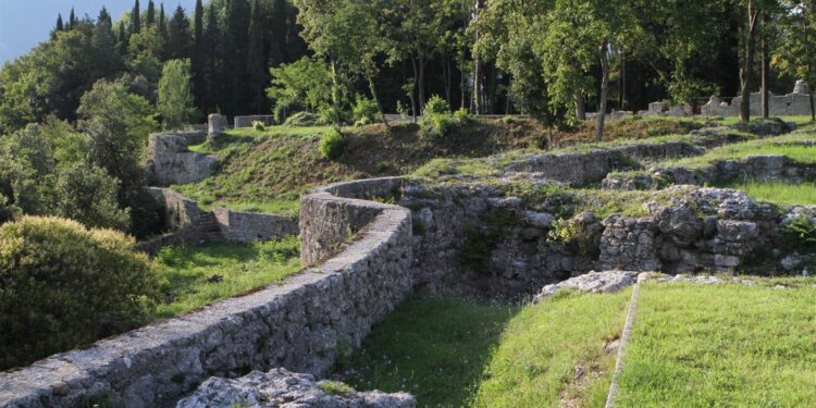 Osoppo. Parco del Rivellino e Forte ora di proprietà del Comune