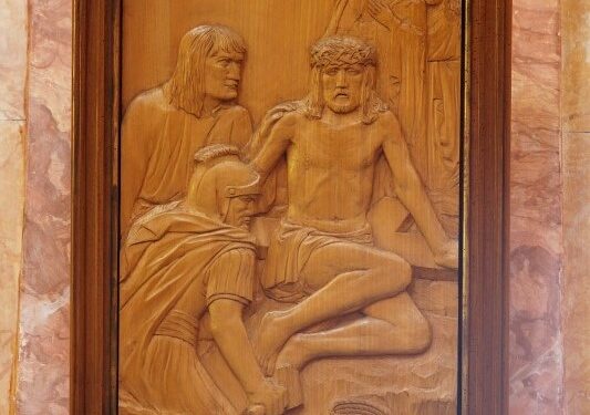 Inchiodati dall’amore, come Gesù in croce