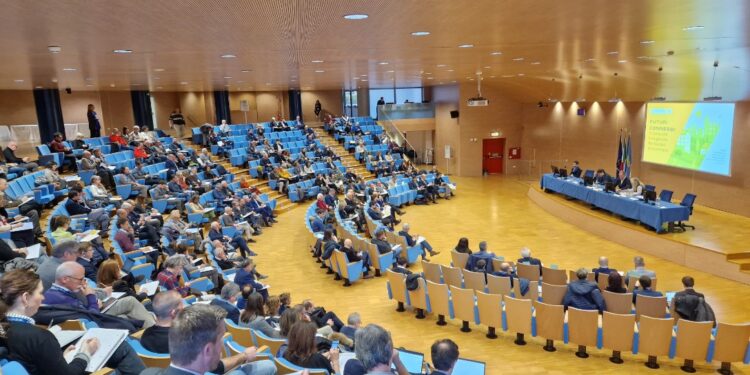 Ambiente, nuovi fondi e regolamento per le Comunità energetiche