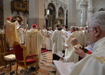 Chiesa in festa per i giubilei di 18 sacerdoti