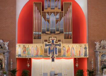 Pasian di Prato. Ecco il nuovo presbiterio della parrocchiale