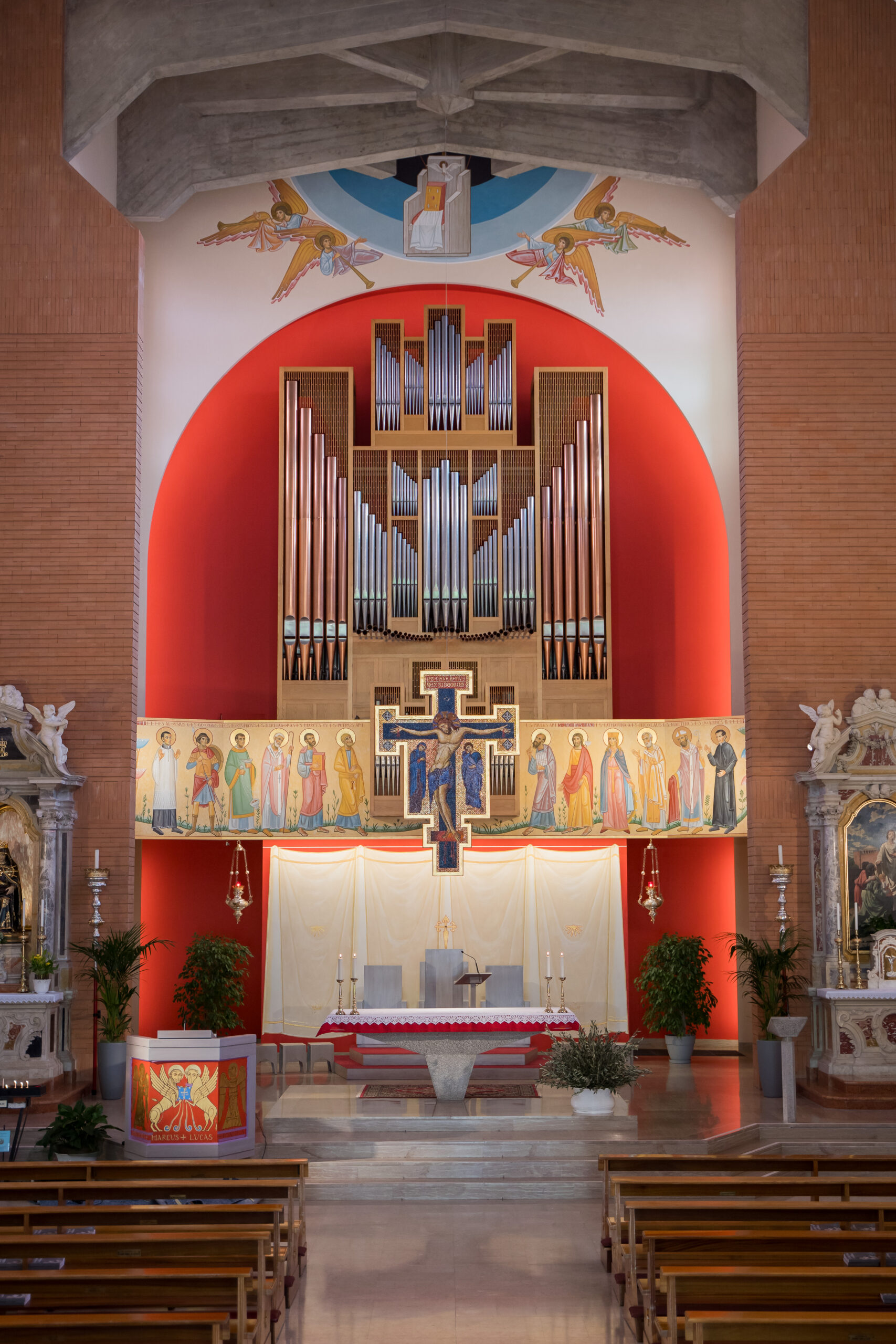 Pasian di Prato. Ecco il nuovo presbiterio della parrocchiale La Vita