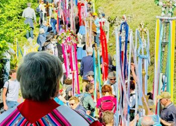 A Zuglio l’antico Bacio delle croci