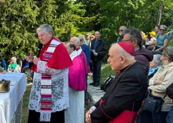 A Zuglio l’antico Bacio delle croci