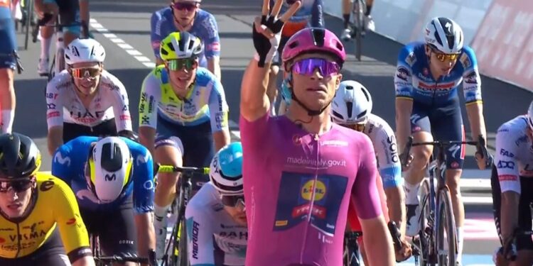 Milan fa il tris. Vittoria del bujese sul traguardo di Cento