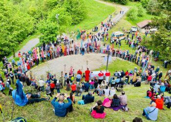 A Zuglio l’antico Bacio delle croci