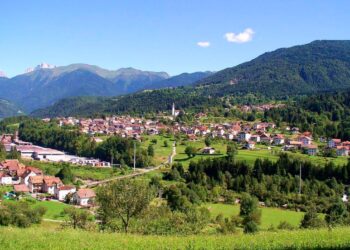 Verso le elezioni. L’appello di un parroco di montagna: «Sindaci salvateci da una nuova glaciazione»