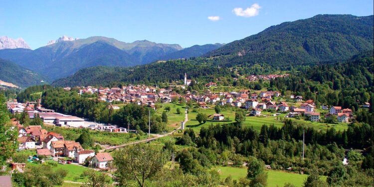 Verso le elezioni. L’appello di un parroco di montagna: «Sindaci salvateci da una nuova glaciazione»