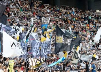 Frosinone-Udinese sui maxischermi dei locali. Ordinanza del Comune di Udine