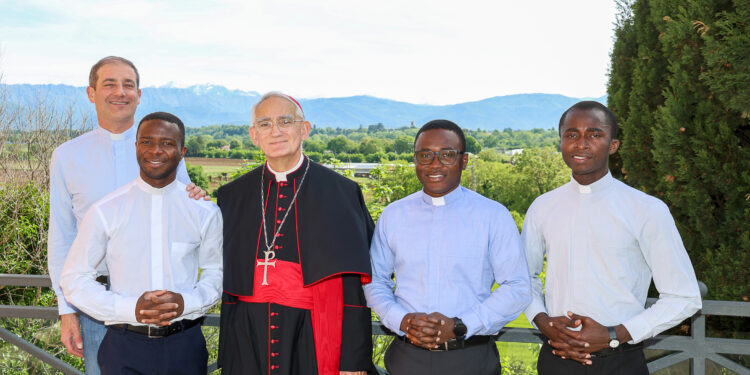 Chiesa udinese in festa per l’ordinazione di tre giovani preti