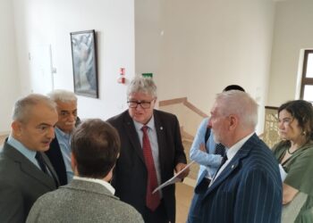 Violenze a Udine. Più pattuglie ed esercito in centro. E niente vendita di alcol dopo le 21, dopo l’una neppure nei locali