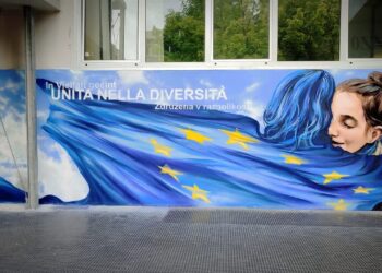 Tolmezzo, gli studenti del Solari promuovono i valori europei con un murale