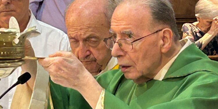 Tolmezzo ha celebrato i 60 anni di sacerdozio di don Giuseppe Brollo
