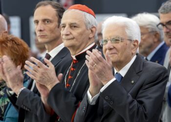 Mattarella a Trieste: «Democrazia è camminare insieme. Ritroviamoci sul cammino»