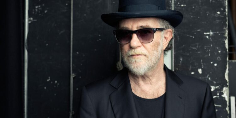 Rimandato al 23 luglio il concerto di Francesco De Gregori in castello a Udine
