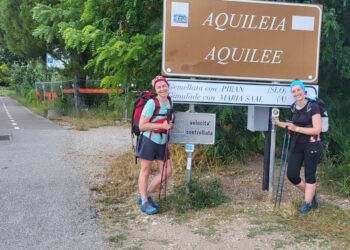 Marcella e Giulia pellegrine sulla Via Flavia. «Col mare sempre accanto, riscopri l’essenziale»