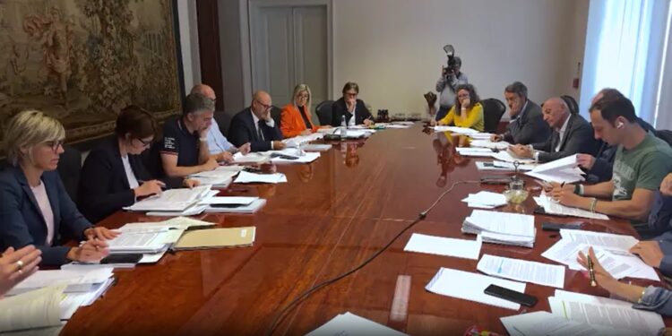 Trasporti, sconto del 50% sugli abbonamenti scolastici