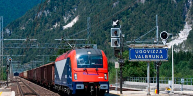 Treni sospesi sino a fine luglio tra Carnia e Ugovizza