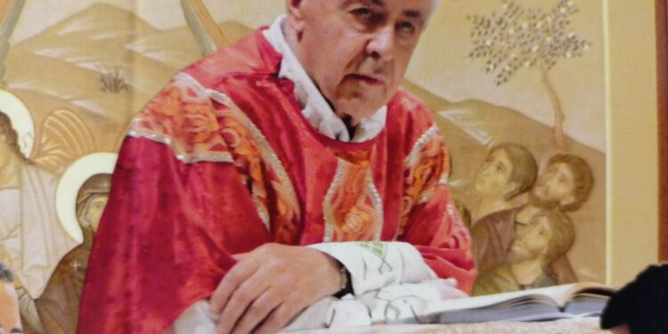 È morto don Luigino Bernardis, storico parroco della Beata Vergine di Fatima a Udine