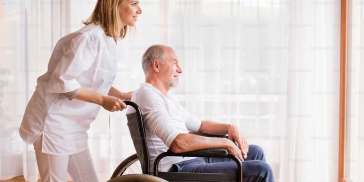 Servono 1.400 Oss, via ai corsi promossi dalla Regione