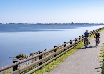 Grado, illuminazione “sostenibile” sul tratto lagunare della Ciclovia Alpe Adria
