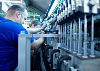 Crescono gli occupati, non le ore lavorate. Urge in Friuli una politica industriale