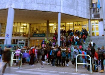 In Parrocchia si benedicono docenti e studenti. Ecco la “Domenica della scuola”