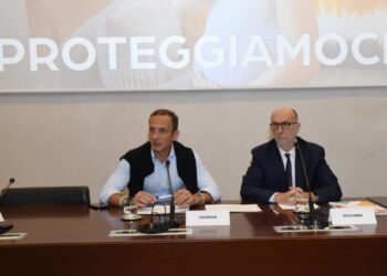 Antinfluenzale e anti-Covid al via. Fedriga e Riccardi: vaccino importante per popolazione e sanitari