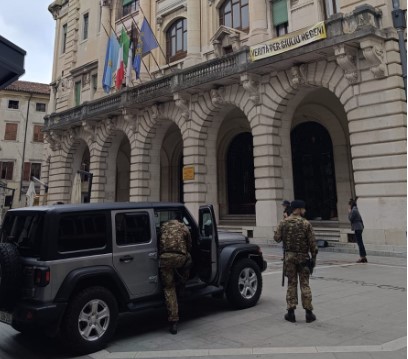 Italia-Israele, mille agenti vigilano su corteo e partita