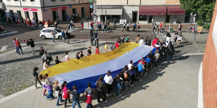 Codroipo. Sfilata delle scuole per la “Giornata europea delle lingue”