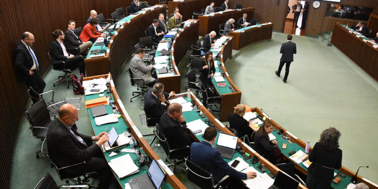 Sì unanime in Regione per una nuova Commissione con pnuovi compiti per la parità di genere