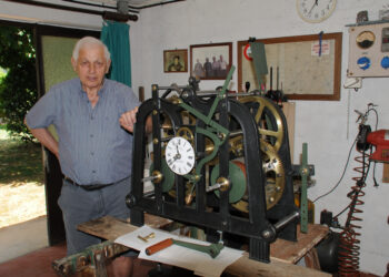 San Lorenzo di Sedegliano. Nuovo ticchettio per l’ex orologio del campanile grazie a Pietro Rinaldi