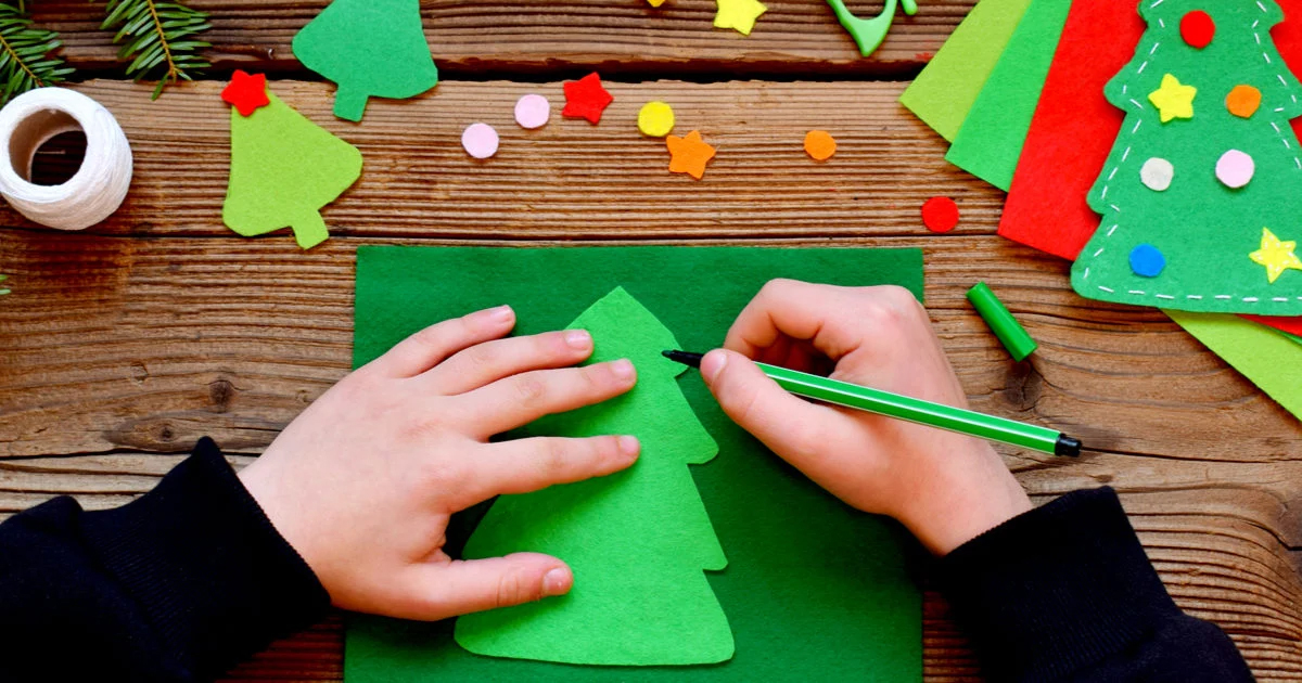 Set di 4 sacchetti natalizi per posate a forma di albero di Natale in PET X- Mas, decorazione da tavolo, sostenibile, ecologico, verde, rosso o grigio ( rosso