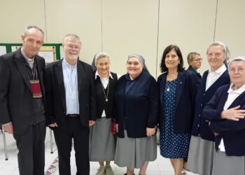 Il Vescovo carnico Tito Solari da 50 anni in Bolivia: «C’è ancora tanto da fare»