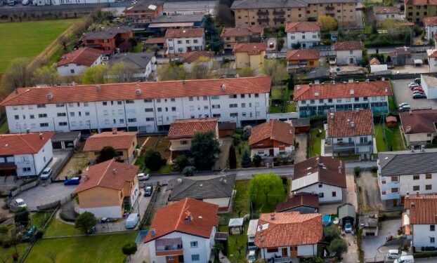 Casa, compravendite e prezzi in aumento