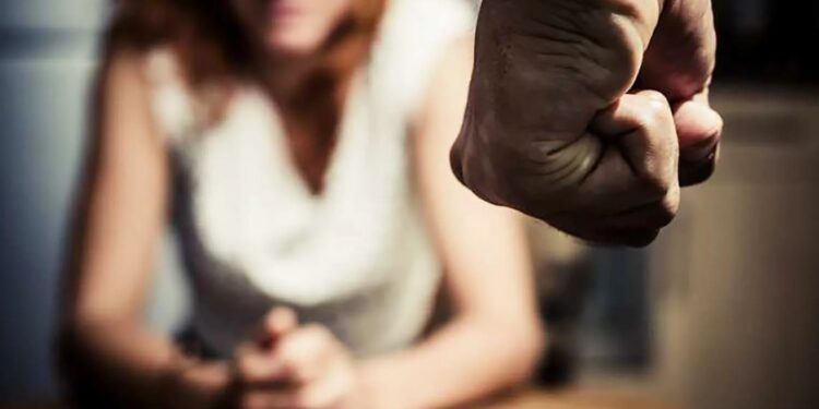 Giornata contro la violenza di genere. La testimonianza: «Donne, non giustificate mai le botte, fatevi subito aiutare»