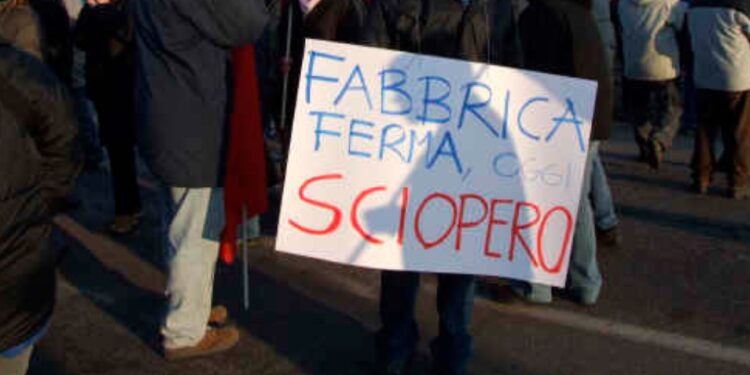 Sciopero del 29 novembre, si fermano scuola, trasporti e sanità