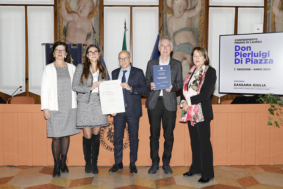 A Giulia Sassara il Premio di laurea 