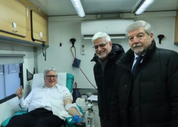 Anche il sindaco di Udine sull’autoemoteca Afds per donare il sangue