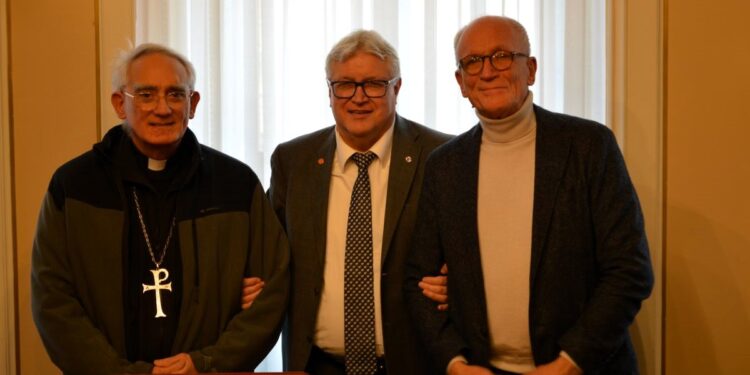 Promozione della pace nelle scuole. Siglato il protocollo tra Comune di Udine e Rondine. Presente anche l’Arcivescovo