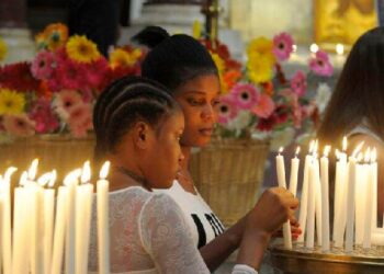 Avvento, gli immigrati cattolici in preghiera con l’Arcivescovo