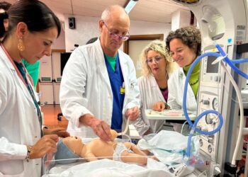 L’ex direttore dell’ospedale di Tolmezzo: «La vera emergenza? Gli anziani soli»