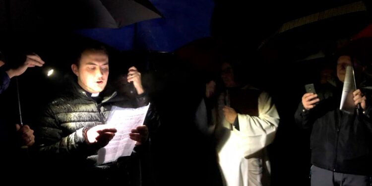 A Zuglio la «Cjaminade di prejere pa pâs» con l’Arcivescovo