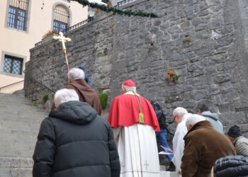 Benedetta la croce della pace a Castelmonte